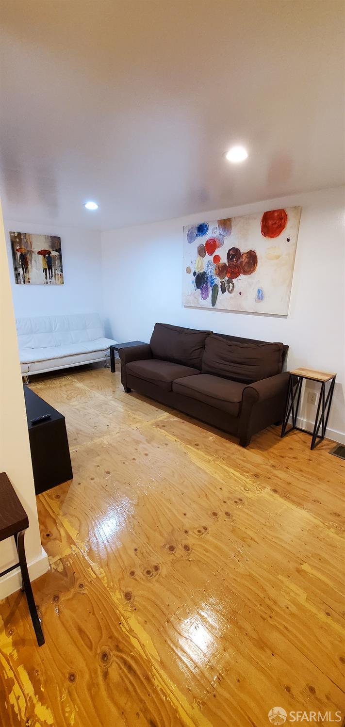 Detail Gallery Image 32 of 53 For 905 Ashbury St, San Francisco,  CA 94117 - – Beds | – Baths