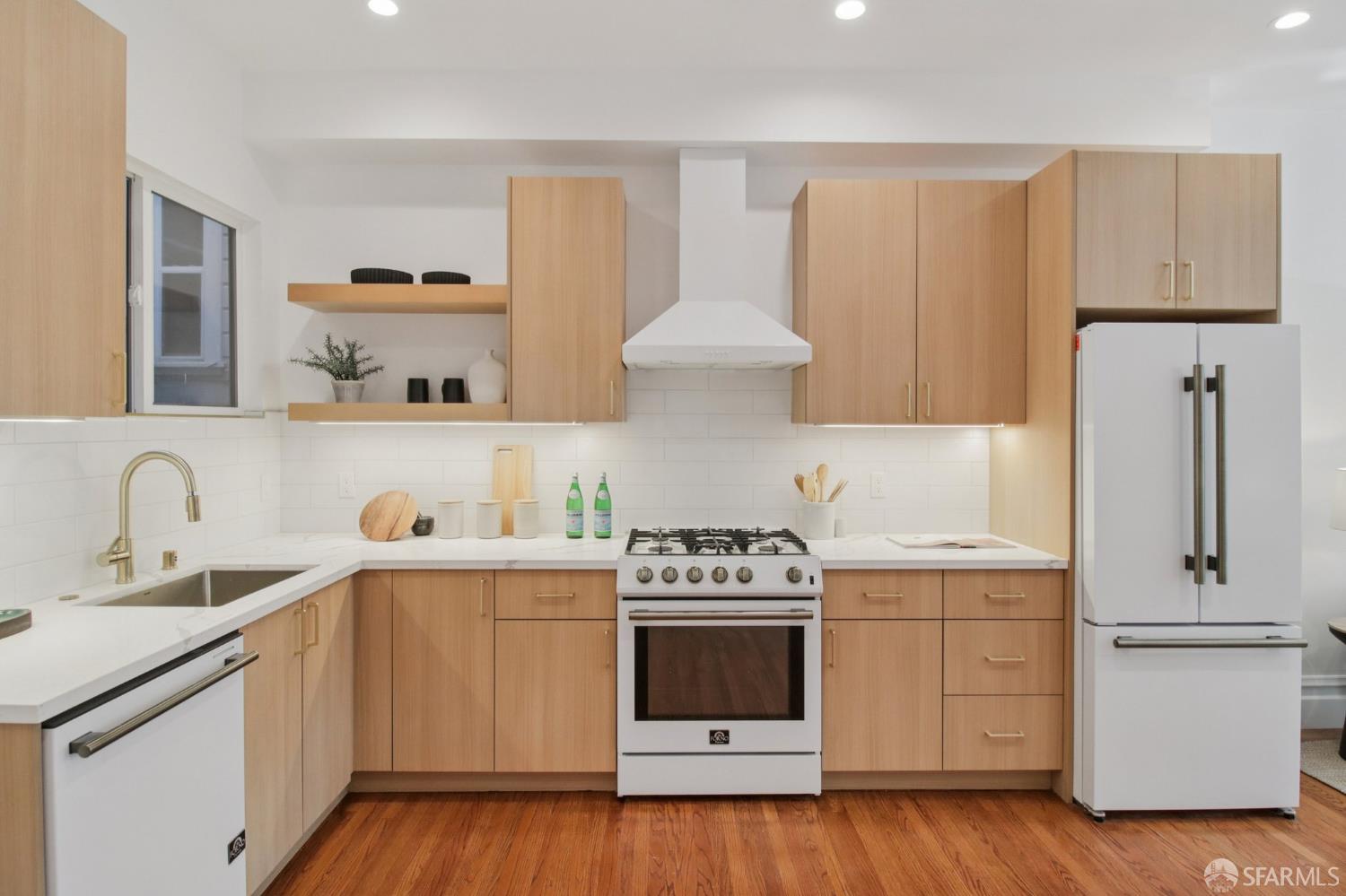 Front Image Thumbnail for SF426113739