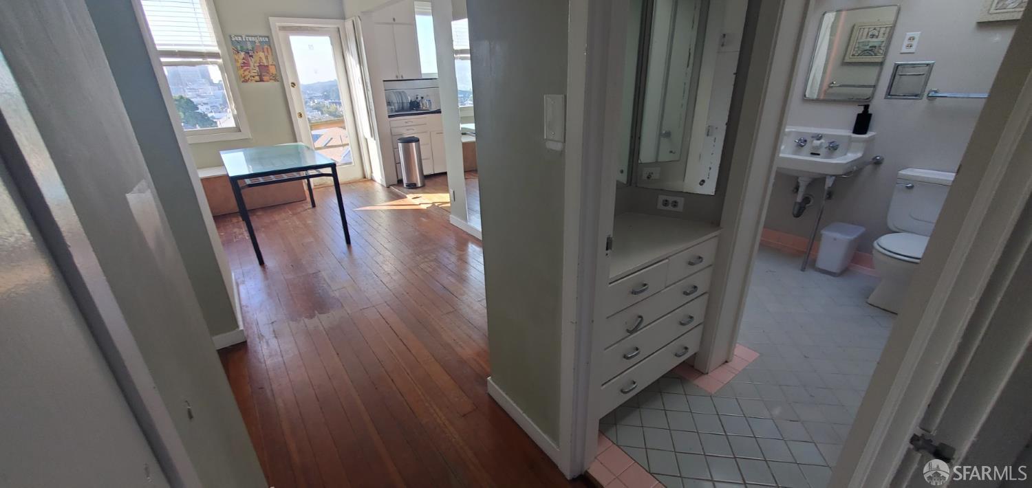 Detail Gallery Image 14 of 53 For 905 Ashbury St, San Francisco,  CA 94117 - – Beds | – Baths