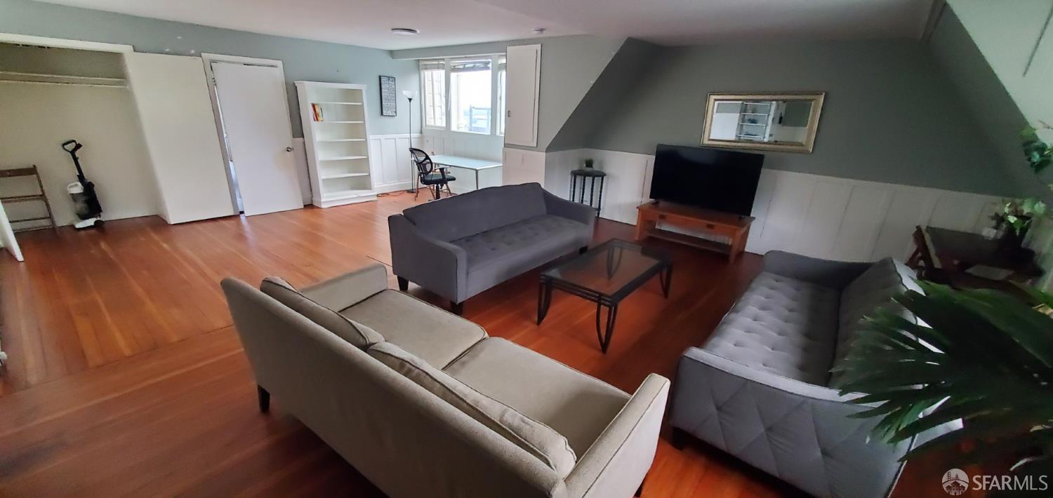 Detail Gallery Image 3 of 53 For 905 Ashbury St, San Francisco,  CA 94117 - – Beds | – Baths