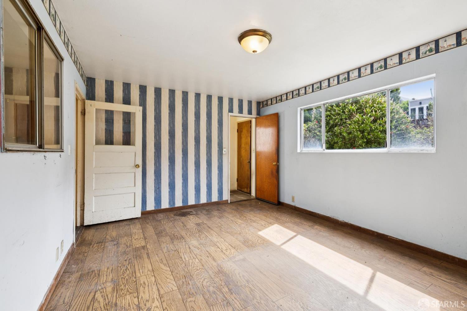 Detail Gallery Image 15 of 36 For 543 Jersey St, San Francisco,  CA 94114 - 3 Beds | 1 Baths