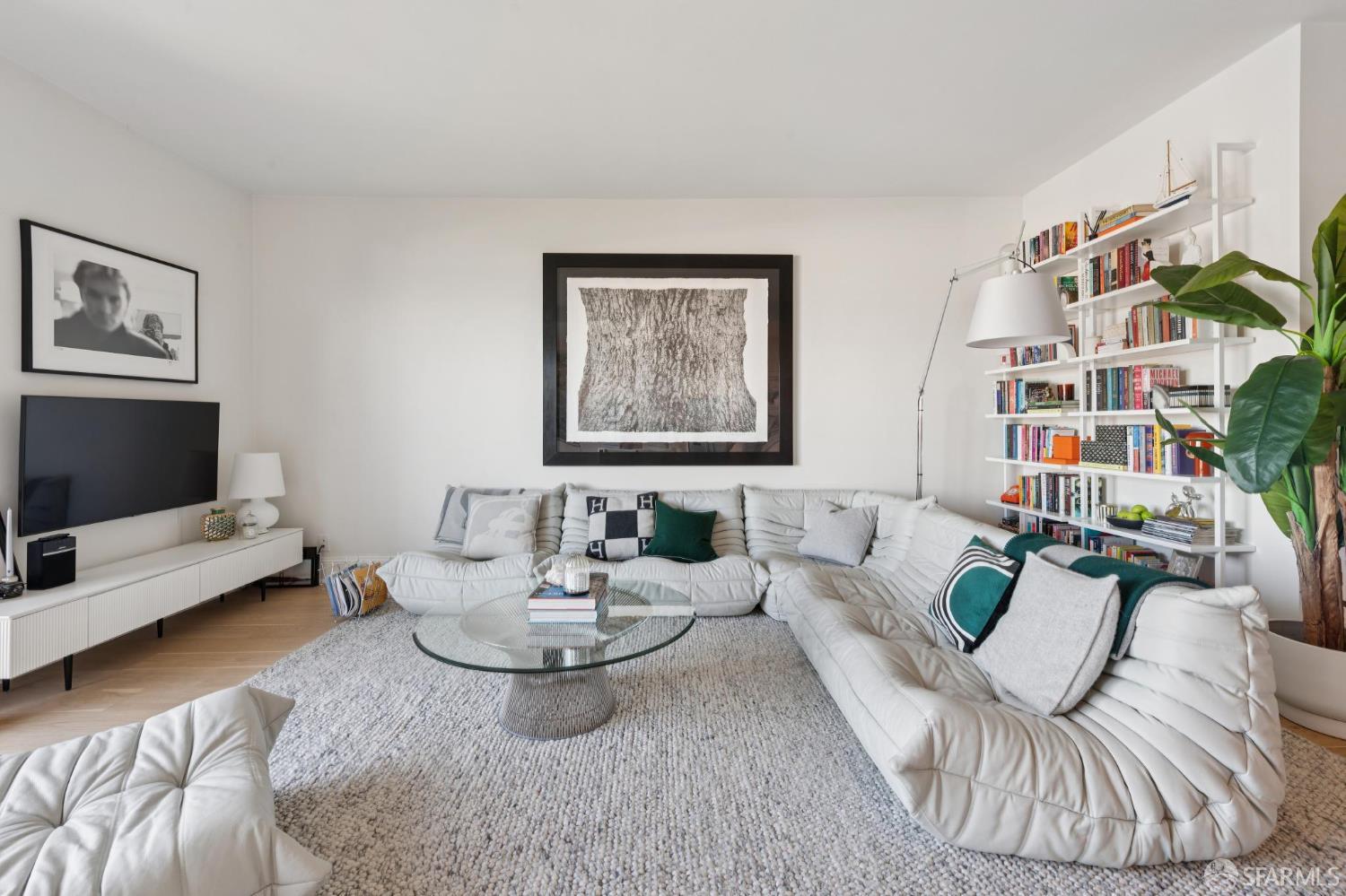 Photo #11: 426116473 Listing: Photo #11