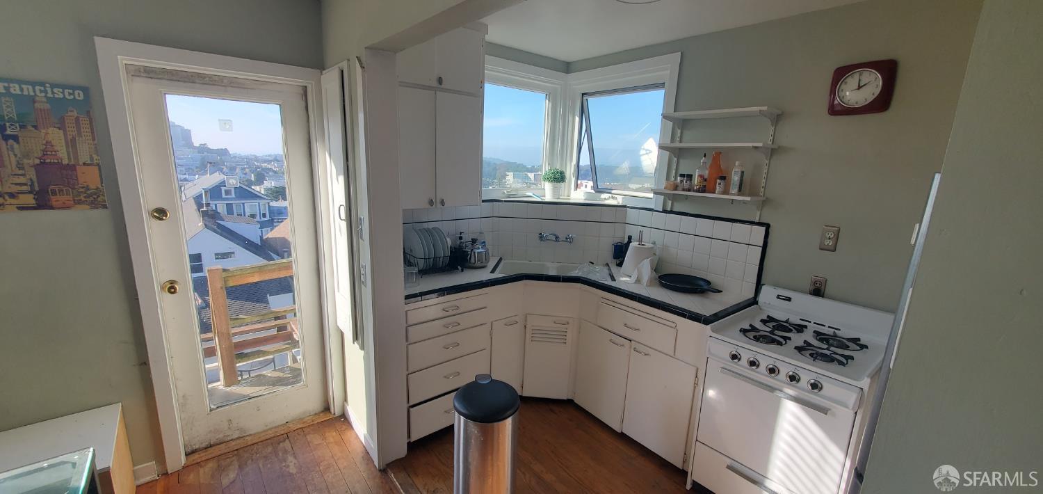 Detail Gallery Image 11 of 53 For 905 Ashbury St, San Francisco,  CA 94117 - – Beds | – Baths