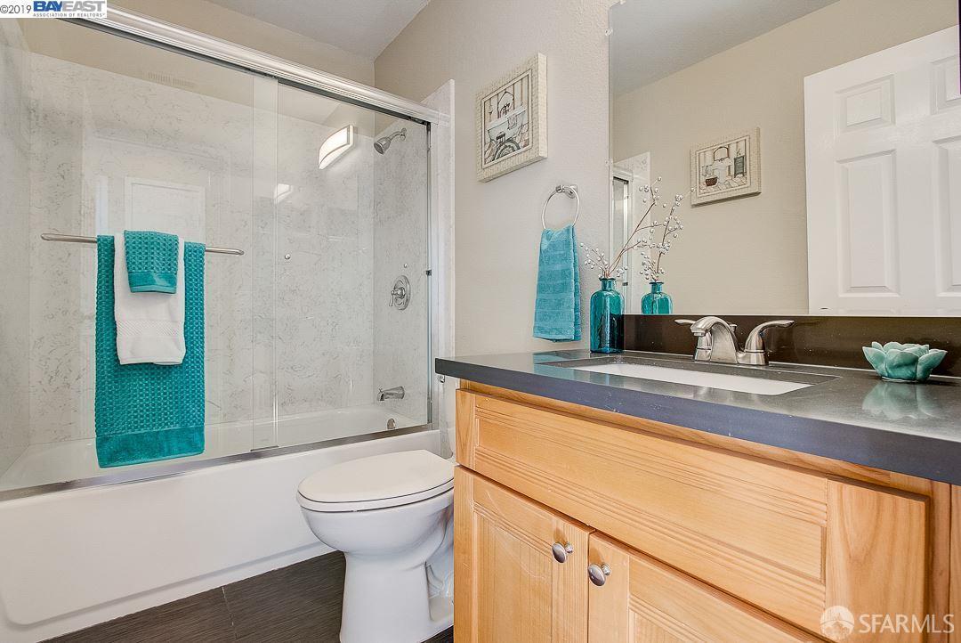 Detail Gallery Image 20 of 59 For 1036 Clubhouse Dr, Hayward,  CA 94541 - 3 Beds | 2/1 Baths