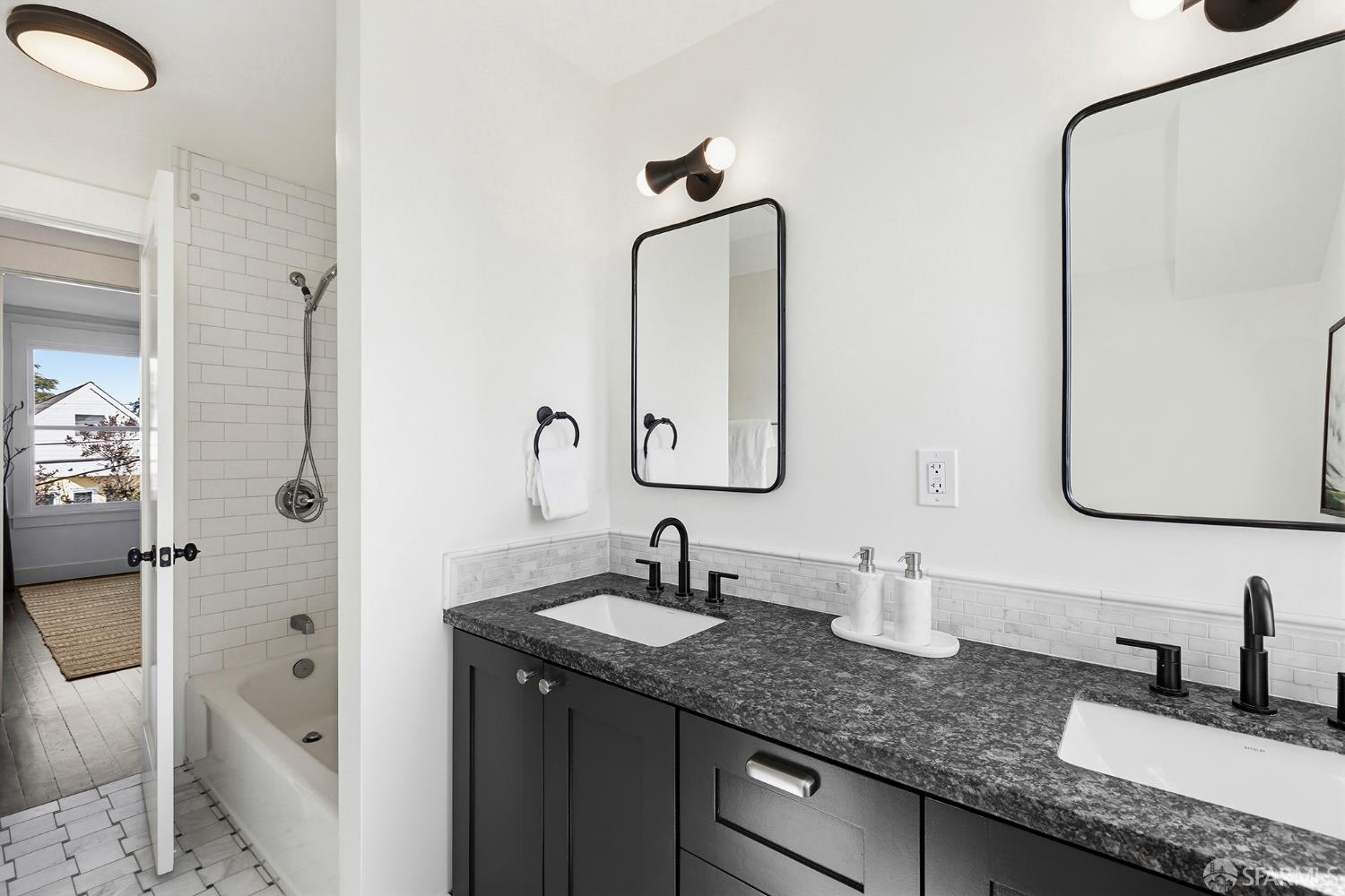 Detail Gallery Image 31 of 68 For 1610 Oregon St, Berkeley,  CA 94703 - 3 Beds | 2/1 Baths