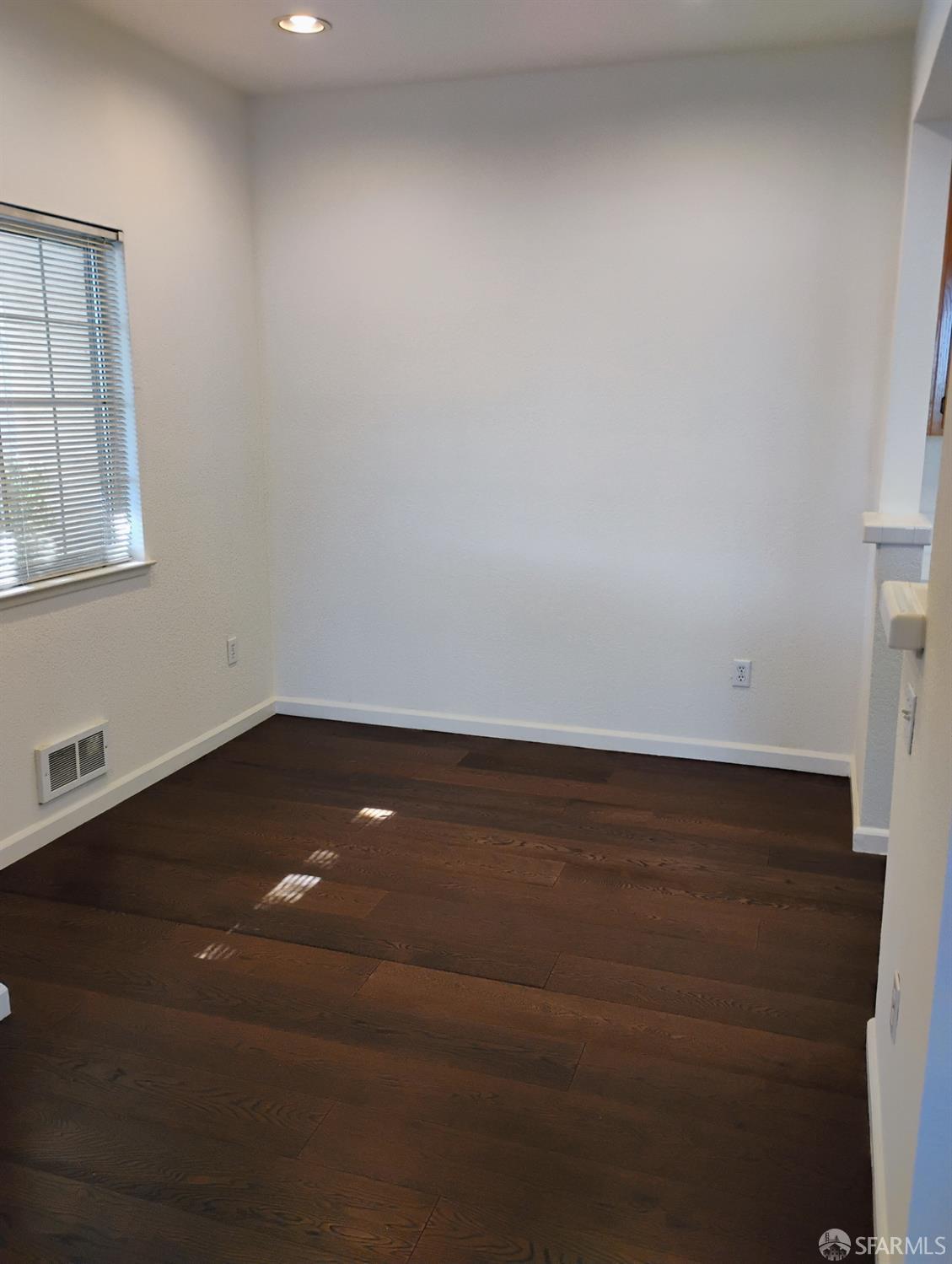 Detail Gallery Image 12 of 18 For 2902 Hastings Shore Ln, Redwood Shores,  CA 94065 - 1 Beds | 1 Baths