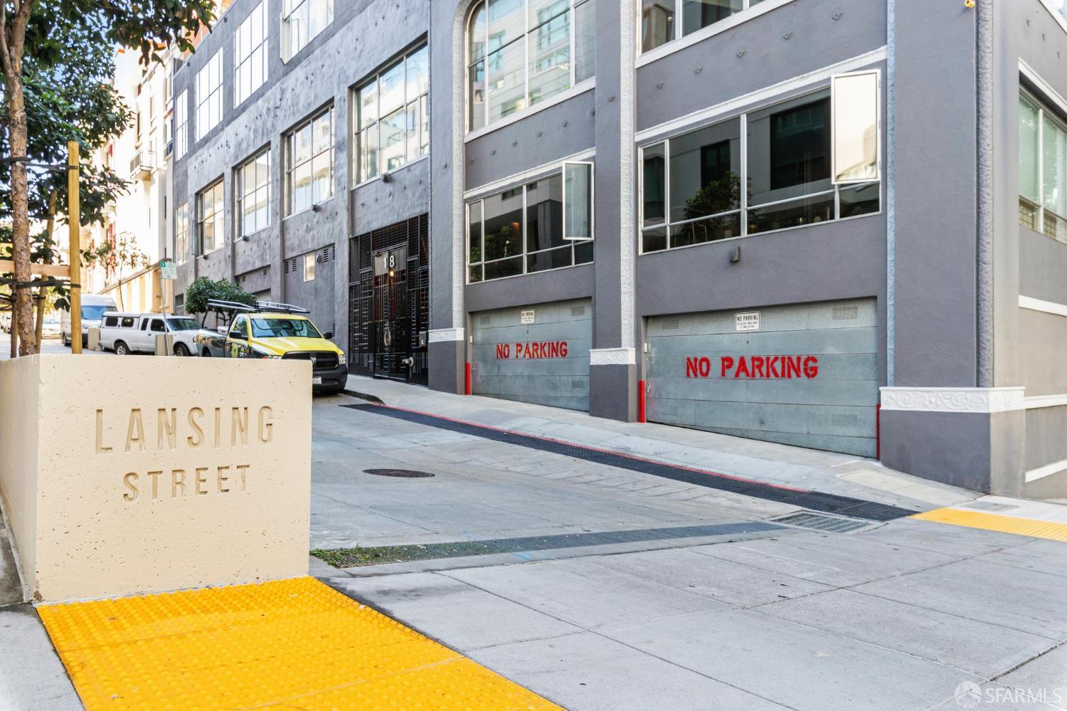 Detail Gallery Image 30 of 37 For 18 Lansing St #302,  San Francisco,  CA 94117 - 1 Beds | 1/1 Baths