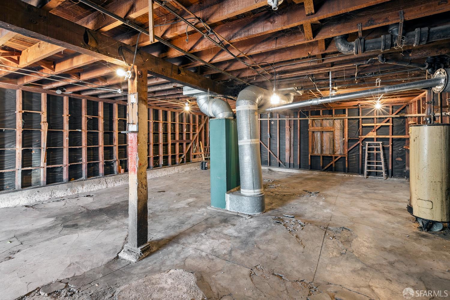 Detail Gallery Image 13 of 26 For 711 Vienna St, San Francisco,  CA 94112 - 2 Beds | 1 Baths