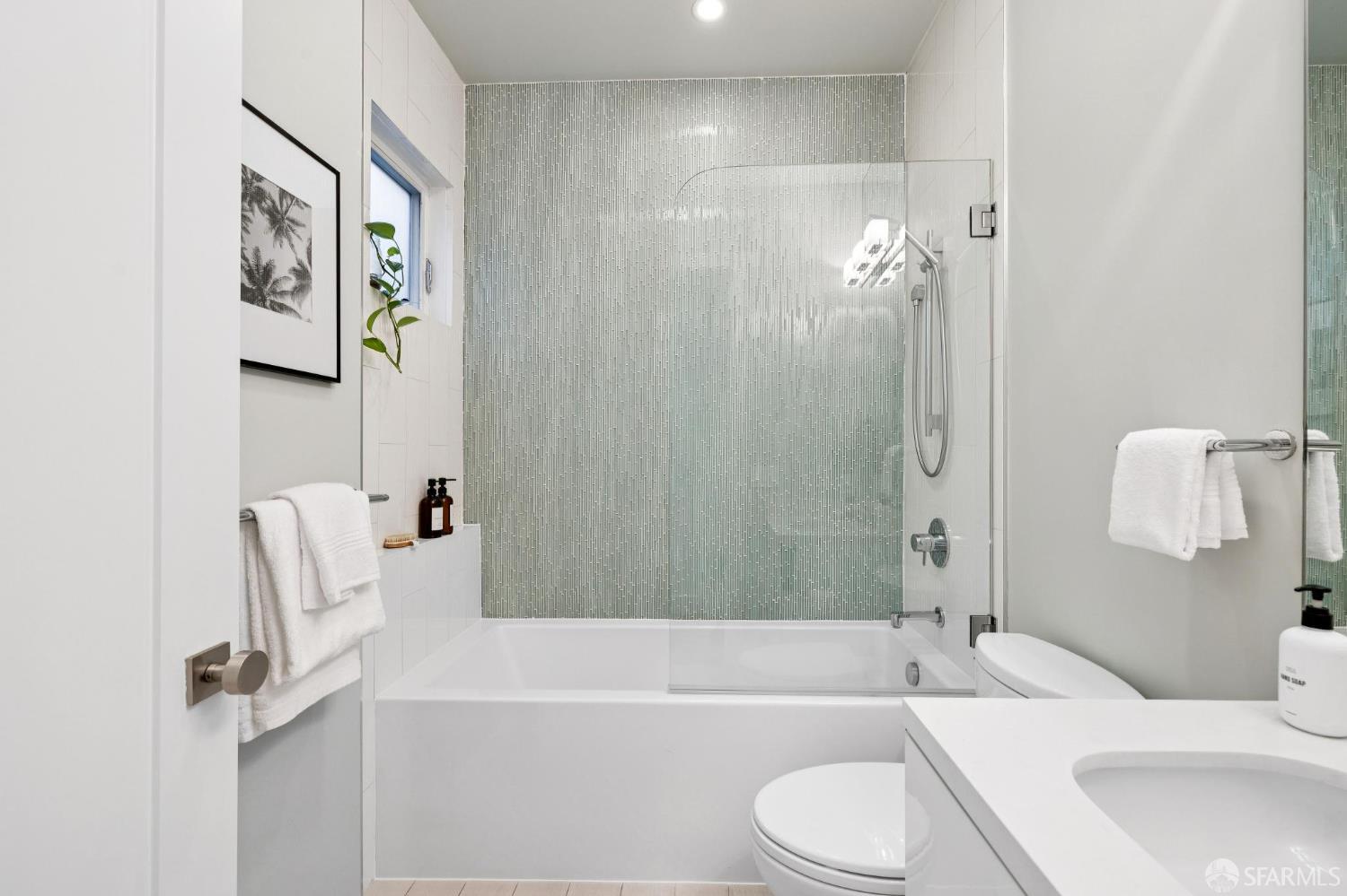 Photo #35: 426116498 Listing: Photo #35