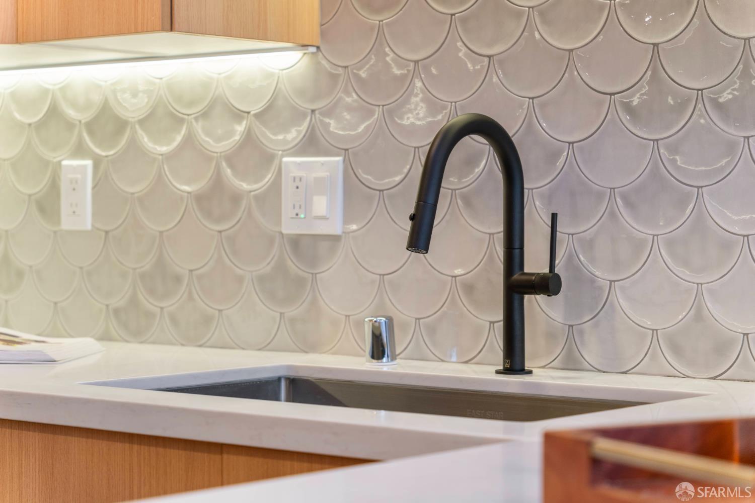 Detail Gallery Image 16 of 86 For 147 Gaven St, San Francisco,  CA 94134 - 3 Beds | 3 Baths