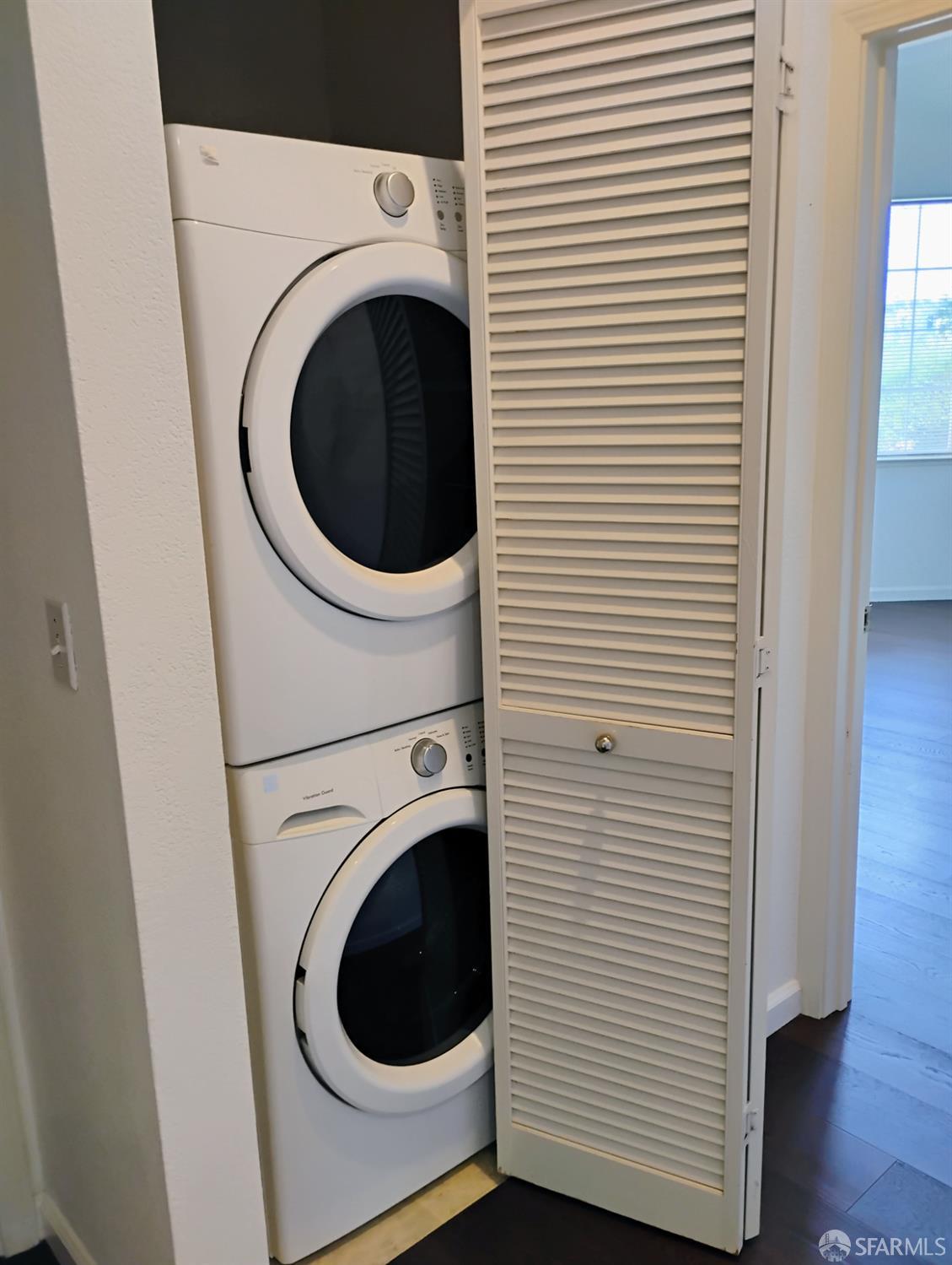 Detail Gallery Image 13 of 18 For 2902 Hastings Shore Ln, Redwood Shores,  CA 94065 - 1 Beds | 1 Baths