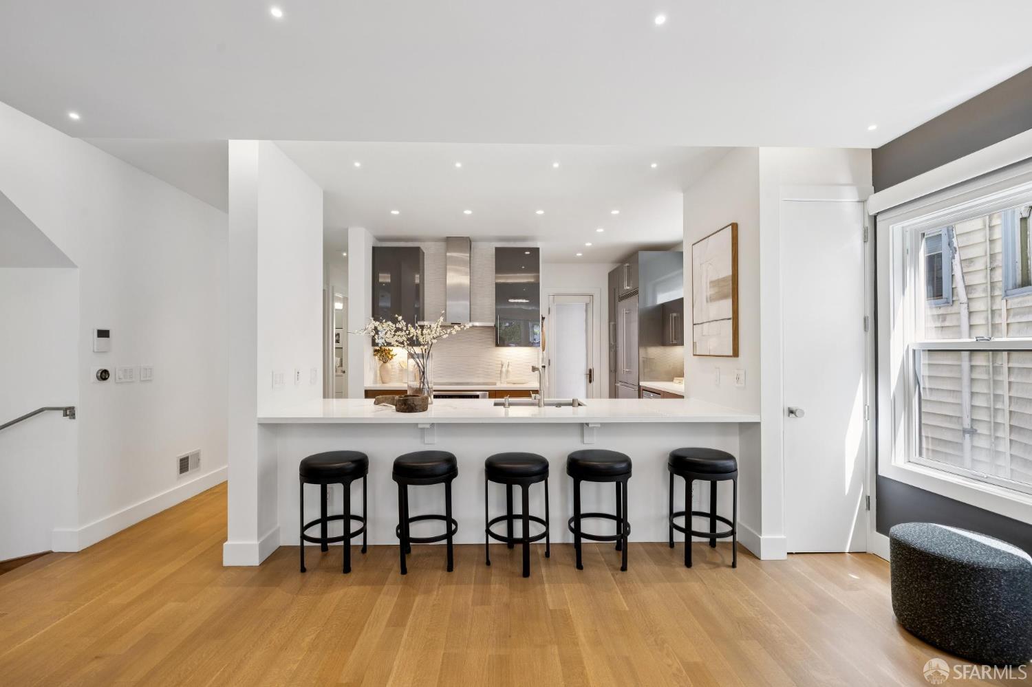 Photo #2: 426116498 Listing: Photo #2