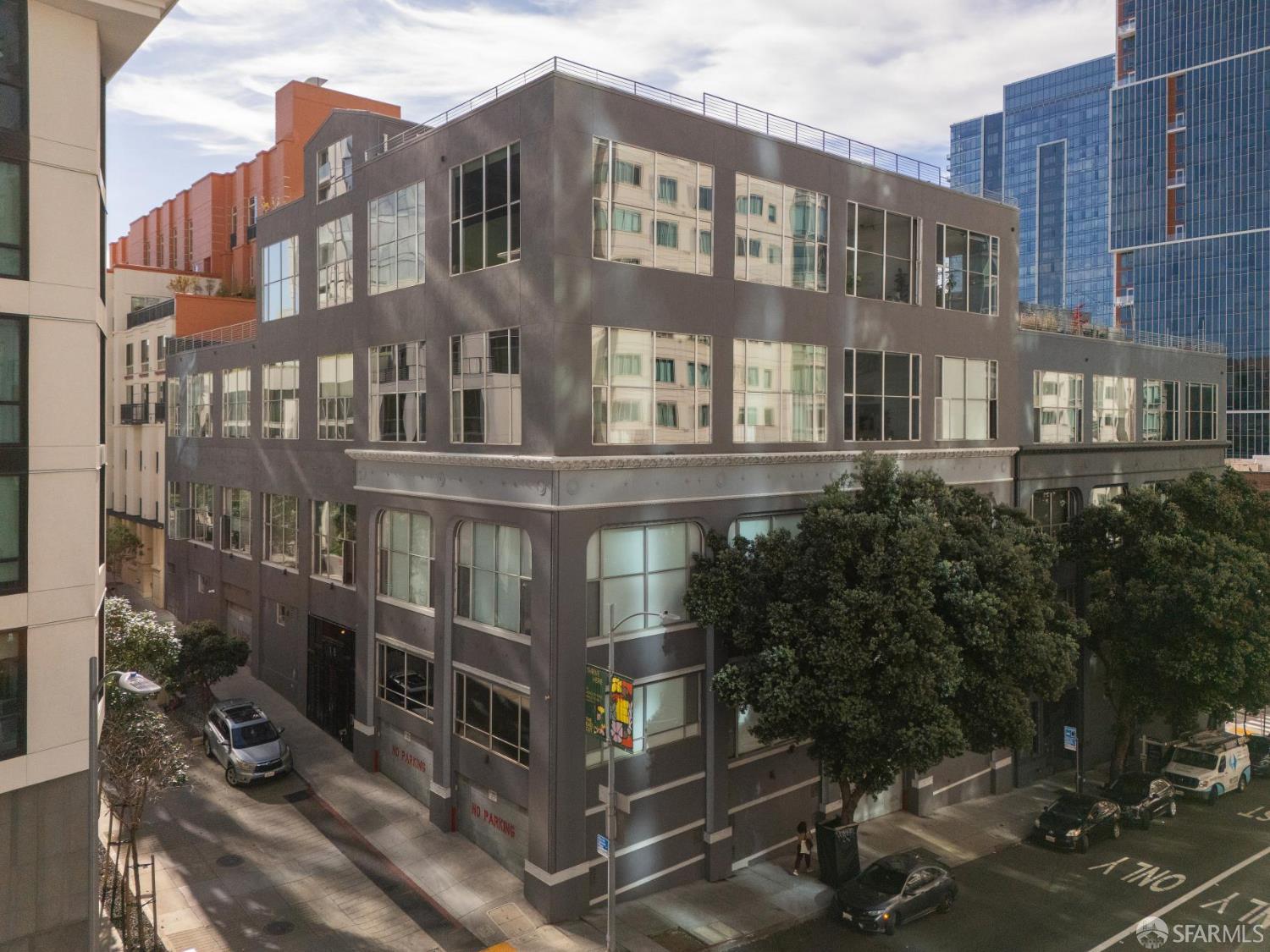 18 Lansing Street # 302