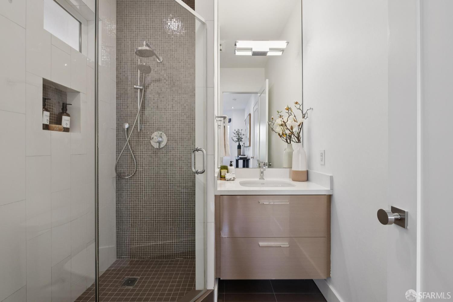 Photo #6: 426116498 Listing: Photo #6