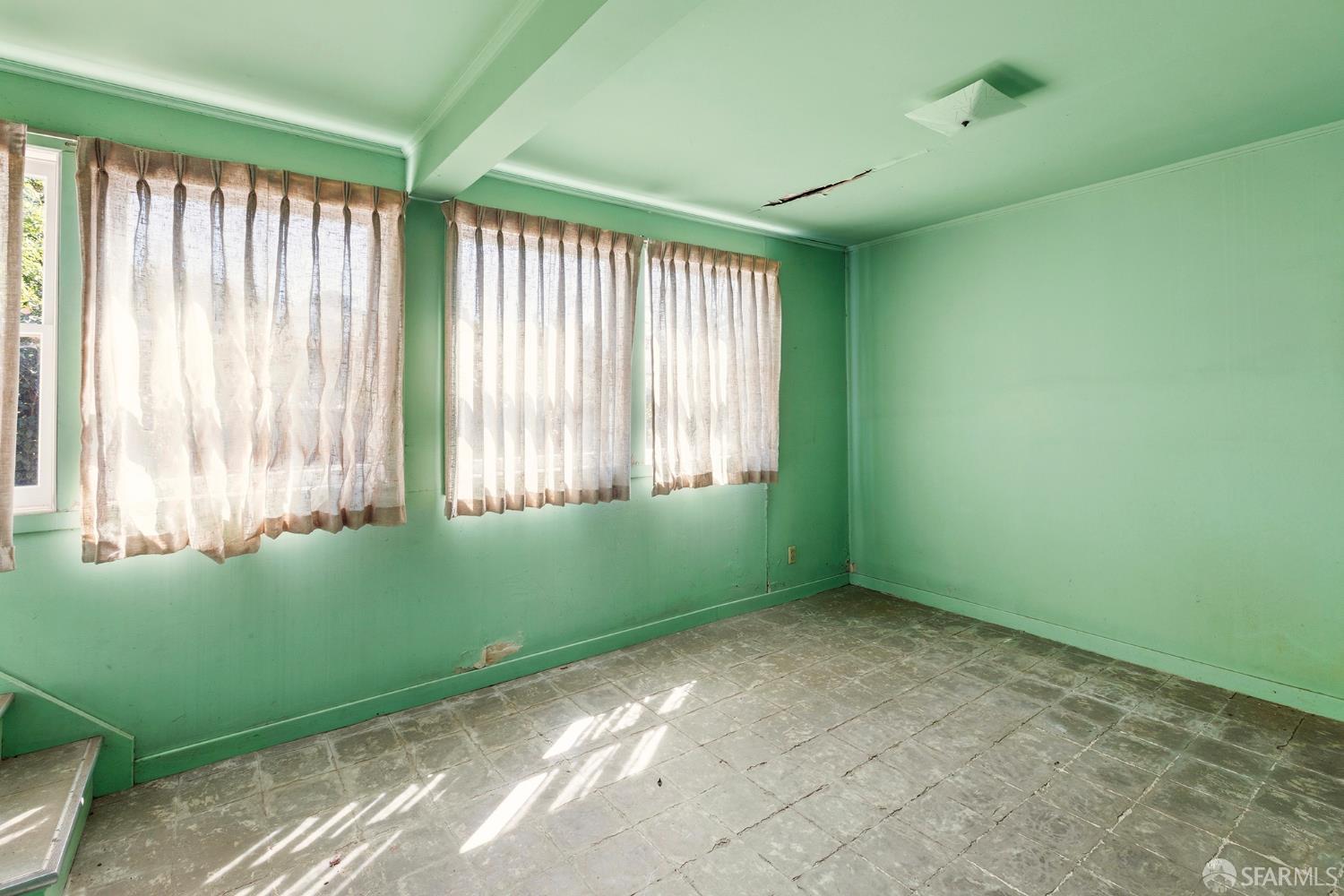 Detail Gallery Image 21 of 26 For 711 Vienna St, San Francisco,  CA 94112 - 2 Beds | 1 Baths