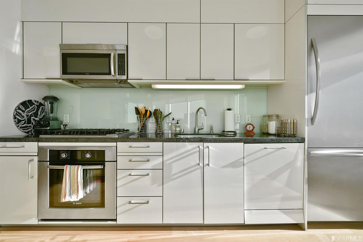 Detail Gallery Image 9 of 26 For 338 Spear St #34F,  San Francisco,  CA 94556 - 3 Beds | 2 Baths