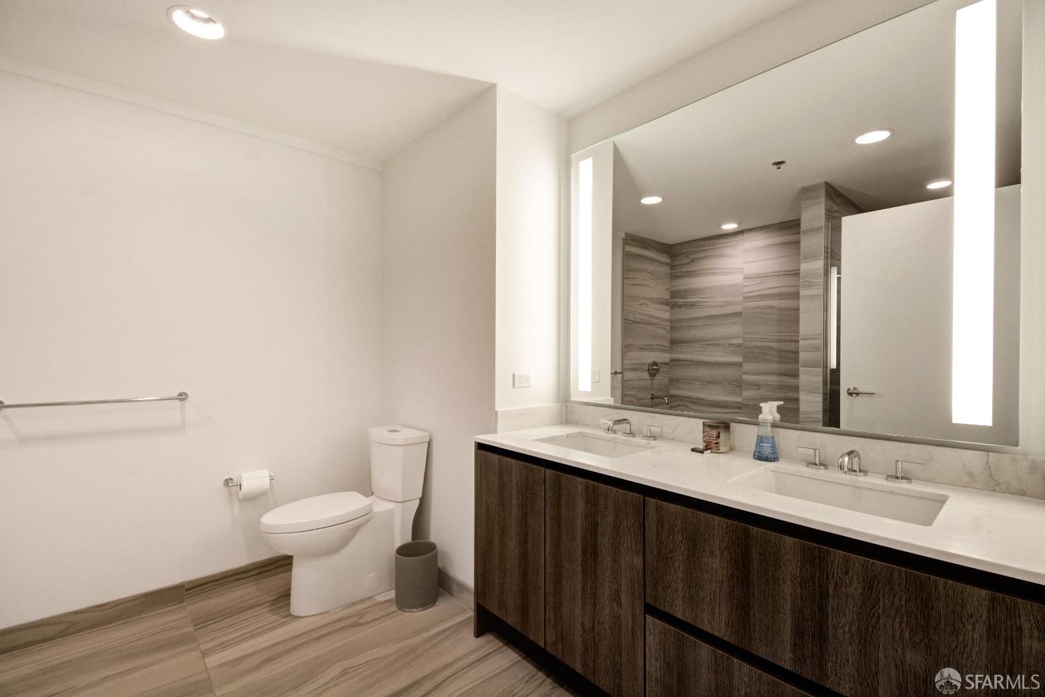 Photo #12: 426116537 Listing: Photo #12