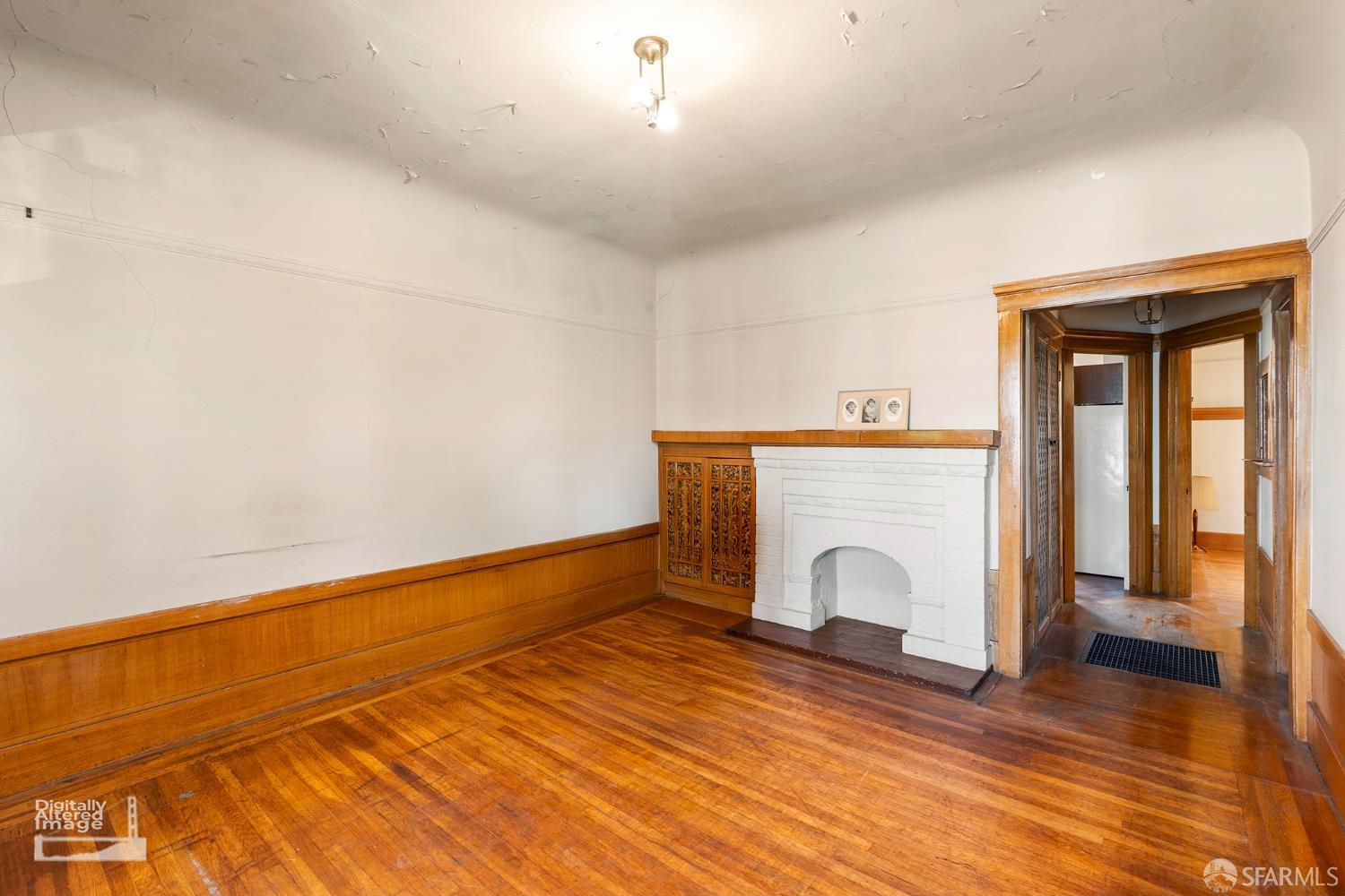 Detail Gallery Image 2 of 26 For 711 Vienna St, San Francisco,  CA 94112 - 2 Beds | 1 Baths