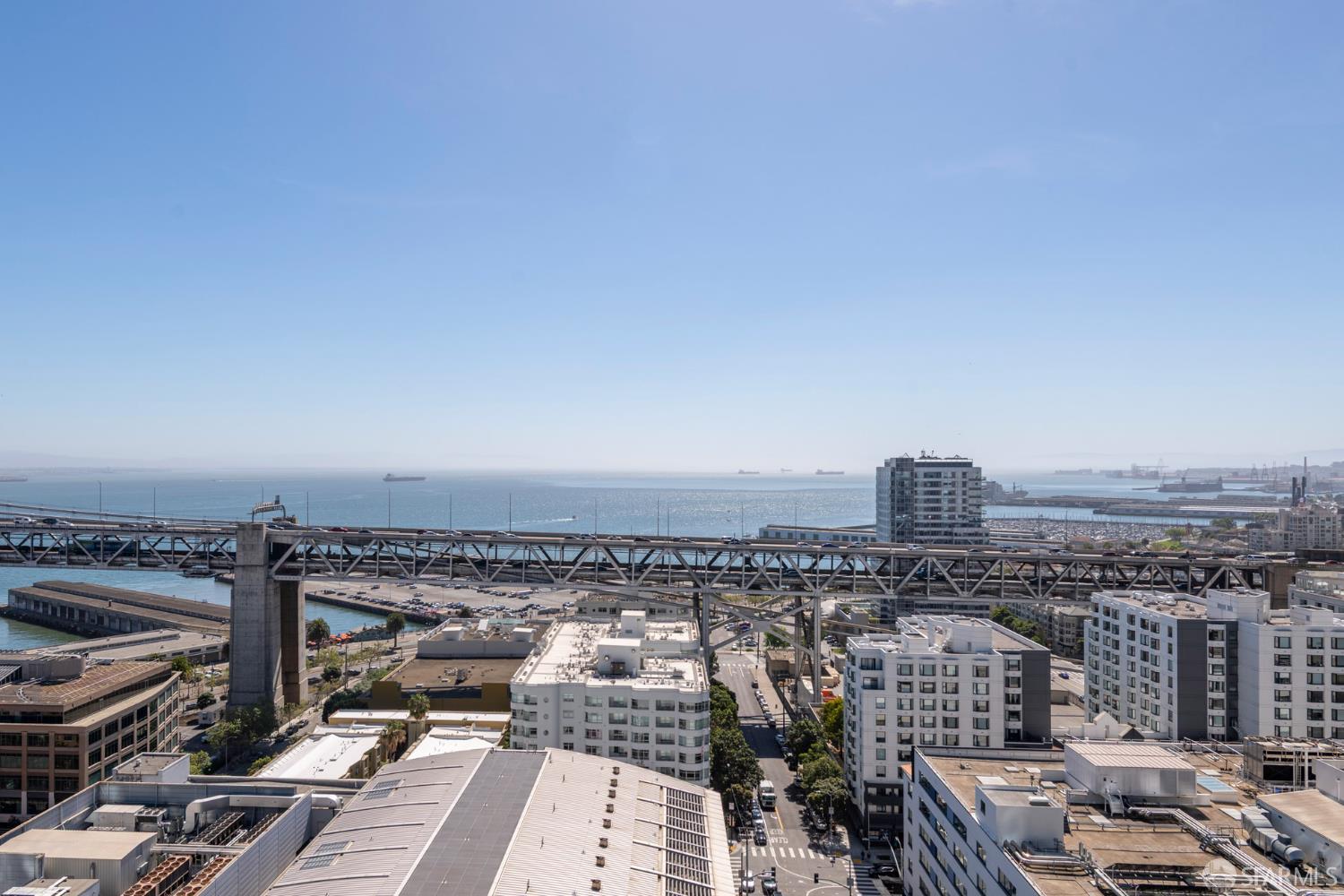 Detail Gallery Image 17 of 42 For 301 Main St 25f,  San Francisco,  CA 94105 - 2 Beds | 2 Baths