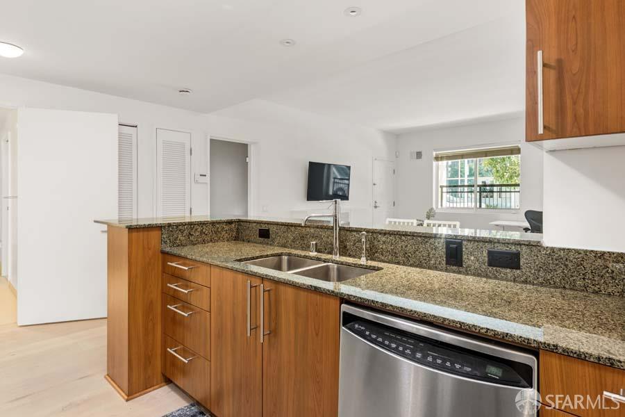 Detail Gallery Image 4 of 22 For 50 Lansing St #101,  San Francisco,  CA 94105 - 1 Beds | 1 Baths