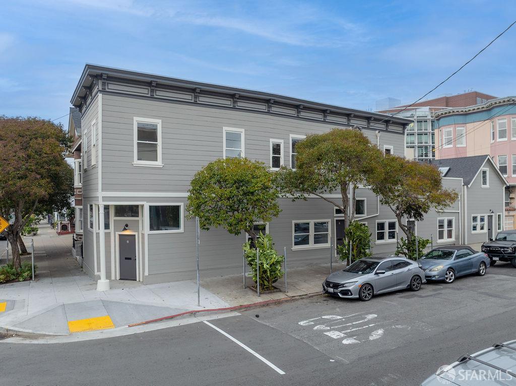 Detail Gallery Image 10 of 27 For 2730 23rd St, San Francisco,  CA 94110 - – Beds | – Baths