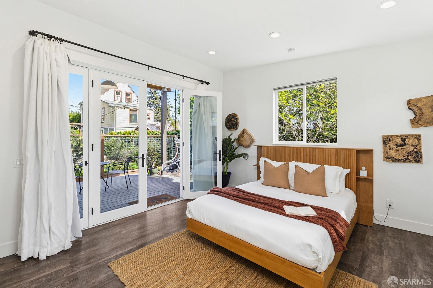 Detail Gallery Image 41 of 68 For 1610 Oregon St, Berkeley,  CA 94703 - 3 Beds | 2/1 Baths