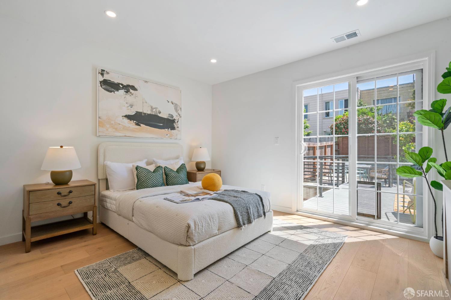 Detail Gallery Image 27 of 86 For 147 Gaven St, San Francisco,  CA 94134 - 3 Beds | 3 Baths