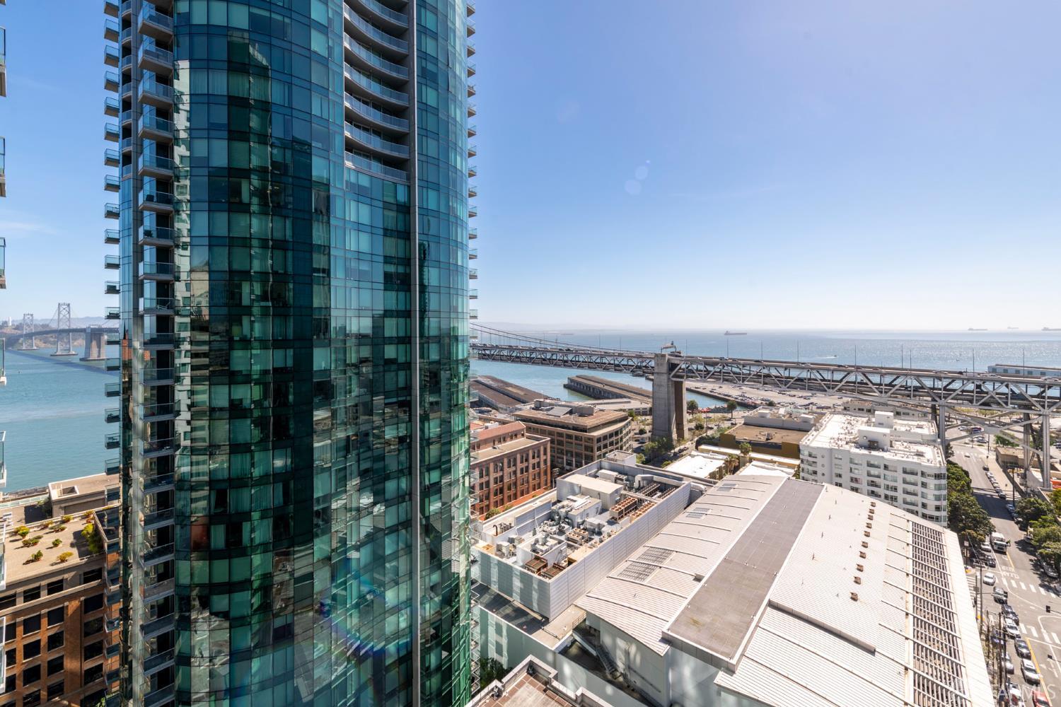 Detail Gallery Image 16 of 42 For 301 Main St 25f,  San Francisco,  CA 94105 - 2 Beds | 2 Baths