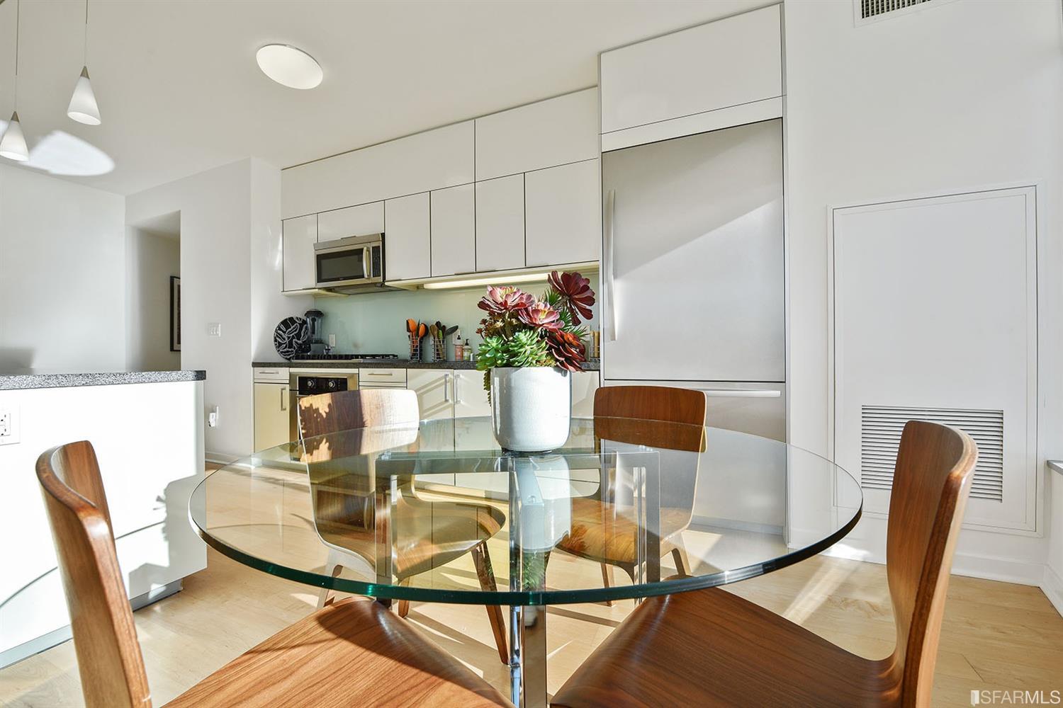 Detail Gallery Image 5 of 26 For 338 Spear St #34F,  San Francisco,  CA 94556 - 3 Beds | 2 Baths