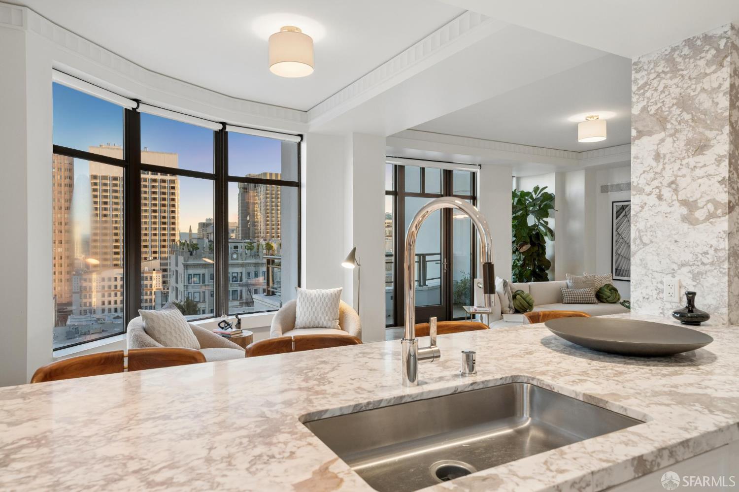 Photo #6: 426115342 Listing: Photo #6