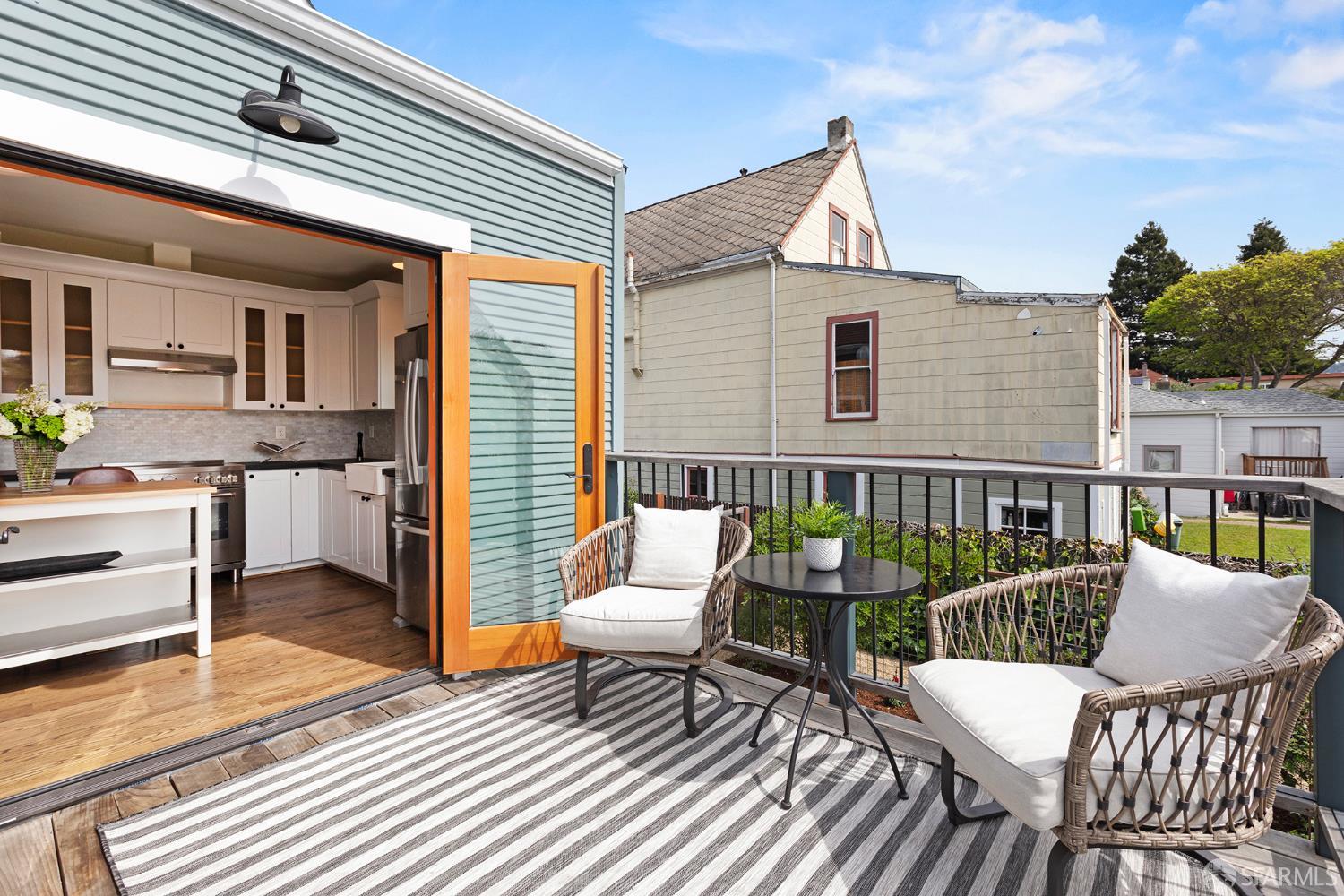 Detail Gallery Image 26 of 68 For 1610 Oregon St, Berkeley,  CA 94703 - 3 Beds | 2/1 Baths