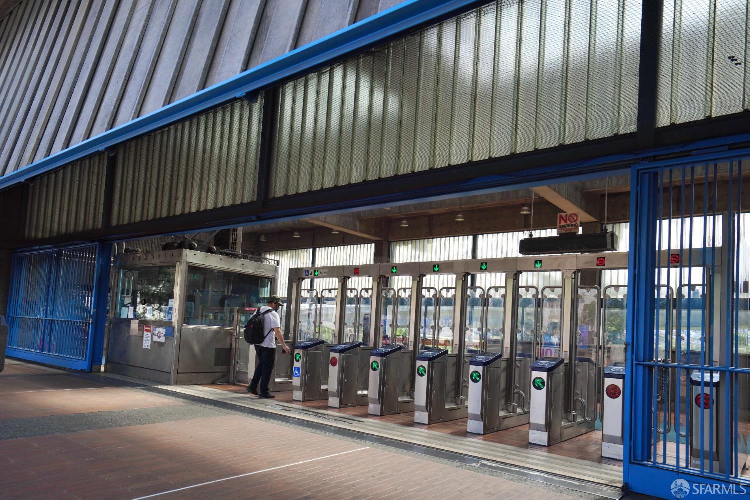 Detail Gallery Image 67 of 86 For 147 Gaven St, San Francisco,  CA 94134 - 3 Beds | 3 Baths