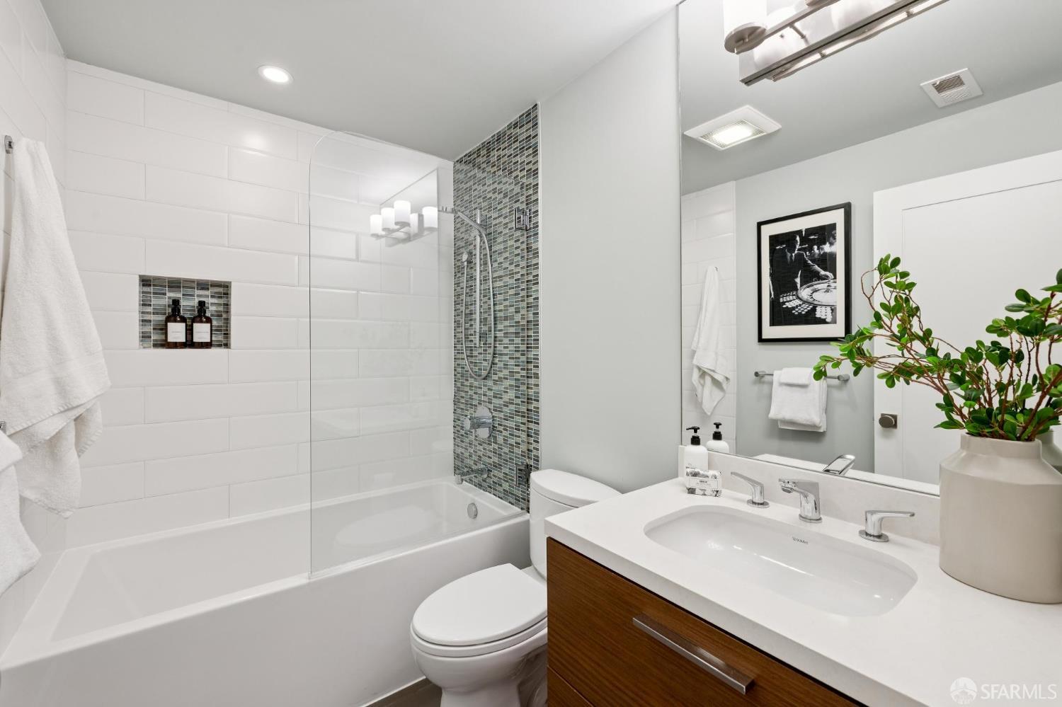 Photo #50: 426116498 Listing: Photo #50