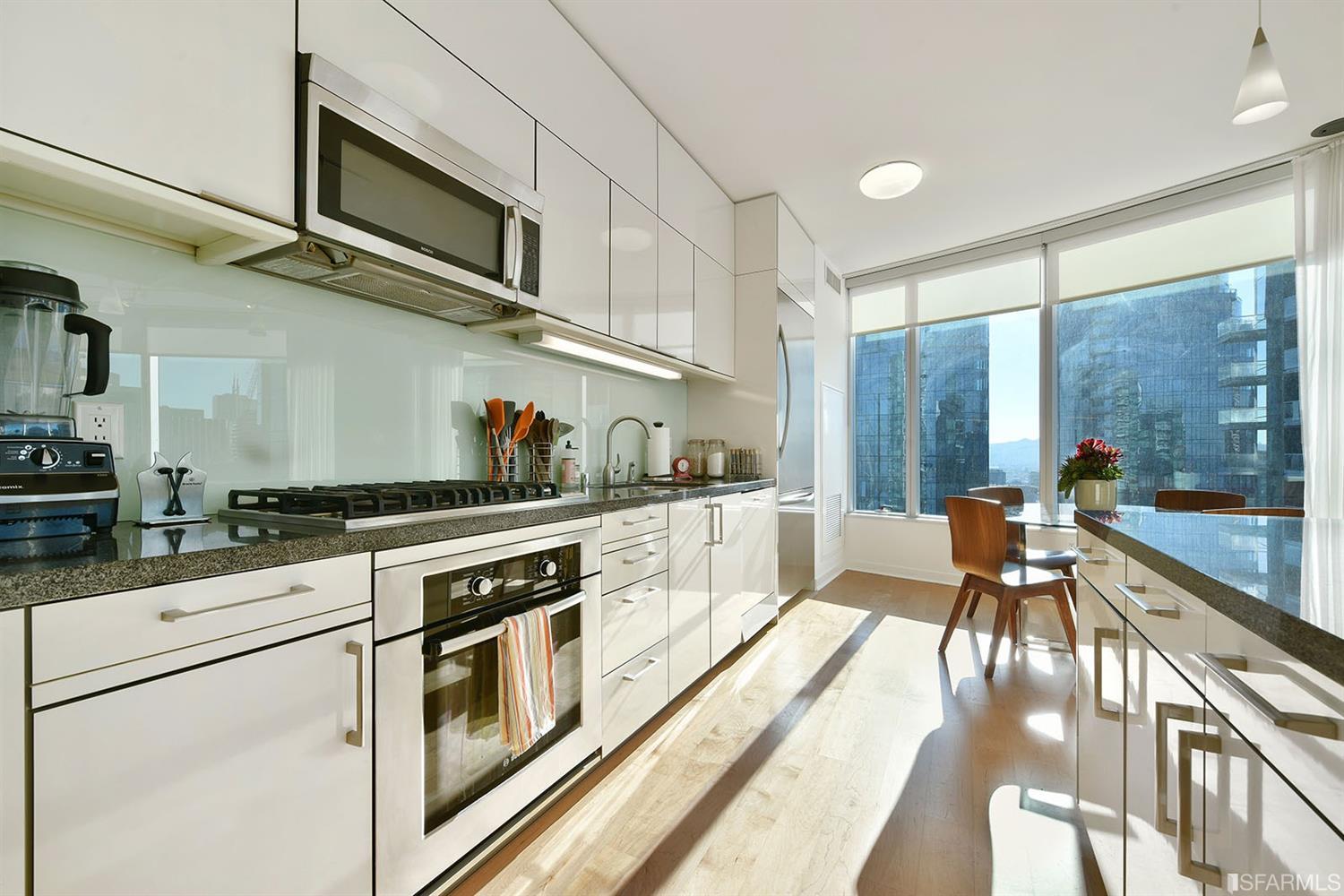 Detail Gallery Image 8 of 26 For 338 Spear St #34F,  San Francisco,  CA 94556 - 3 Beds | 2 Baths