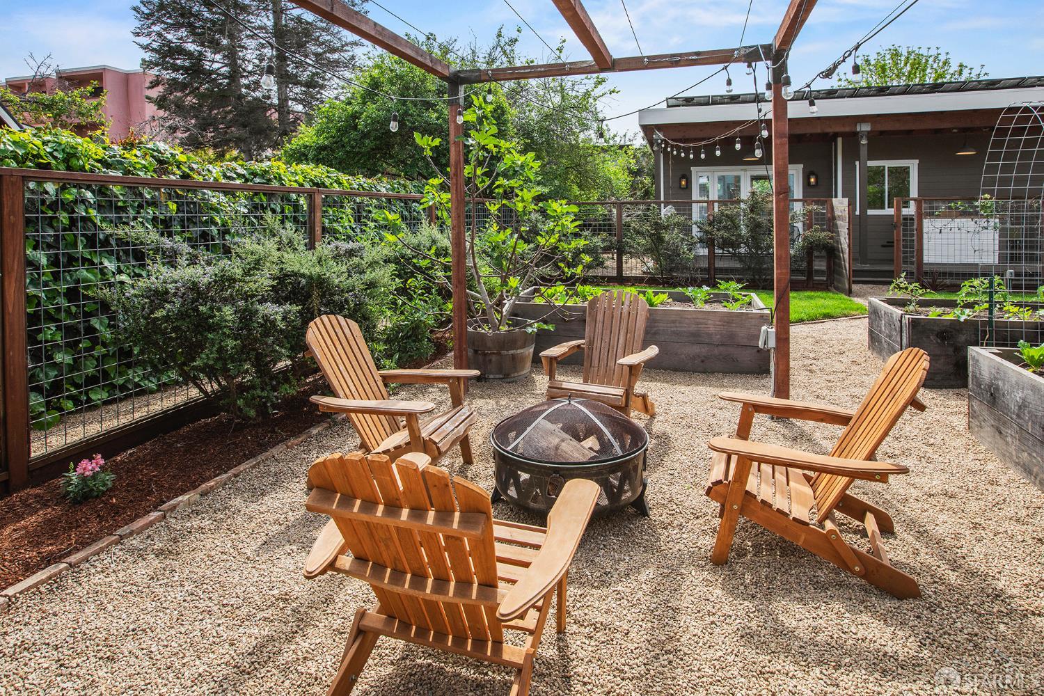 Detail Gallery Image 49 of 68 For 1610 Oregon St, Berkeley,  CA 94703 - 3 Beds | 2/1 Baths