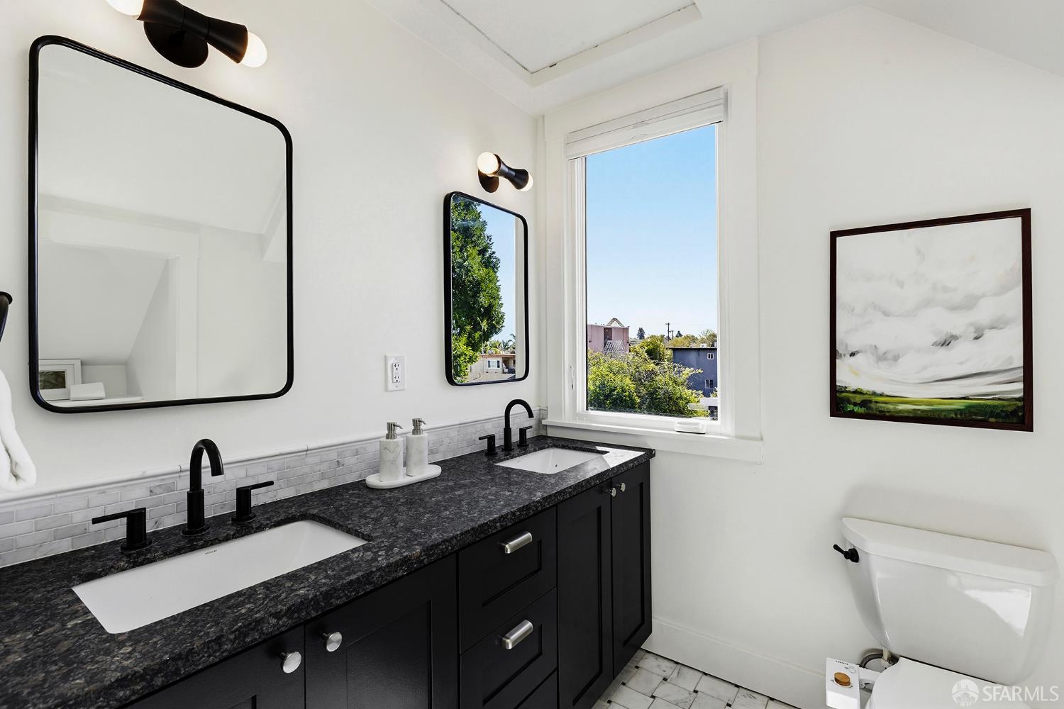 Detail Gallery Image 30 of 68 For 1610 Oregon St, Berkeley,  CA 94703 - 3 Beds | 2/1 Baths