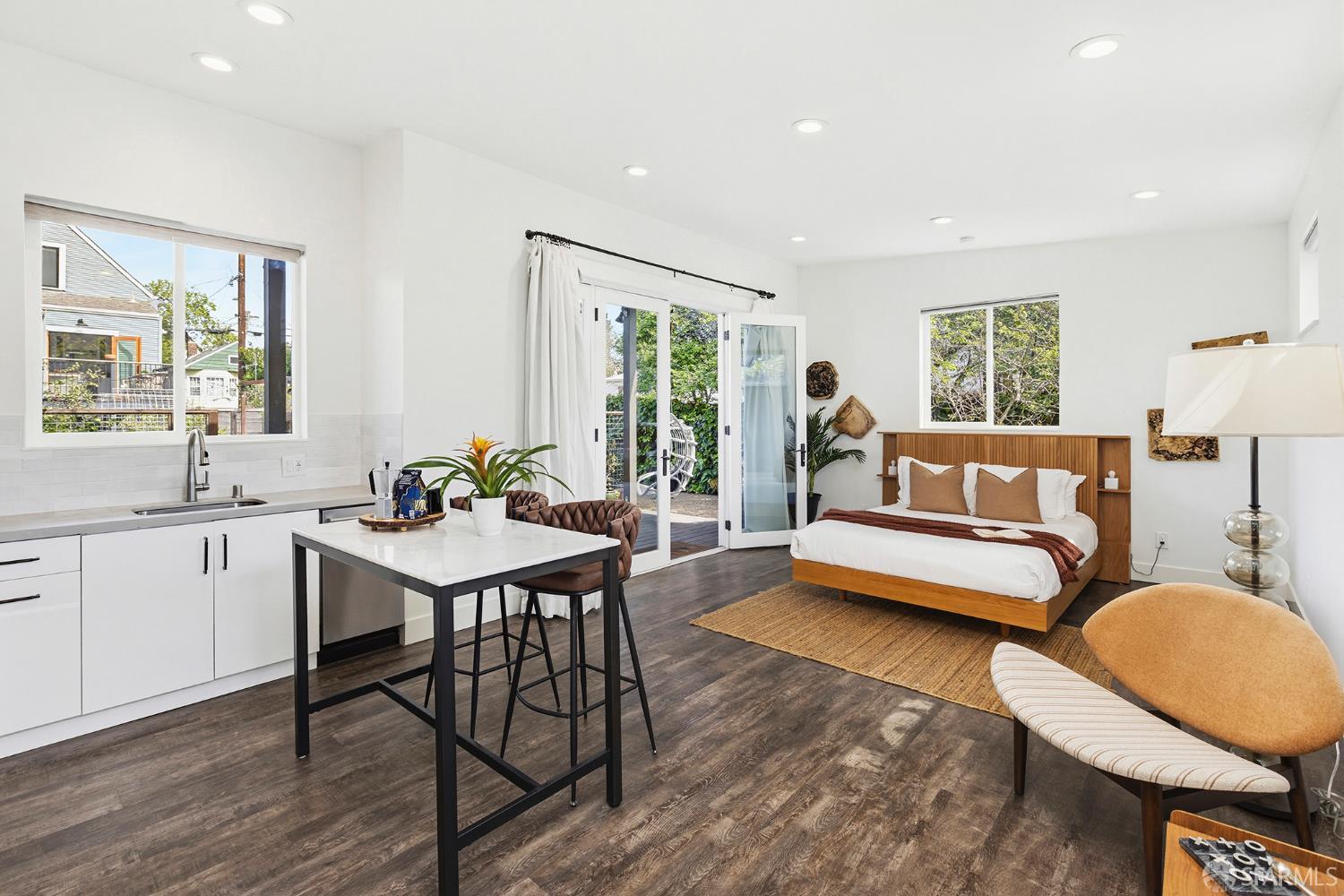 Detail Gallery Image 46 of 68 For 1610 Oregon St, Berkeley,  CA 94703 - 3 Beds | 2/1 Baths