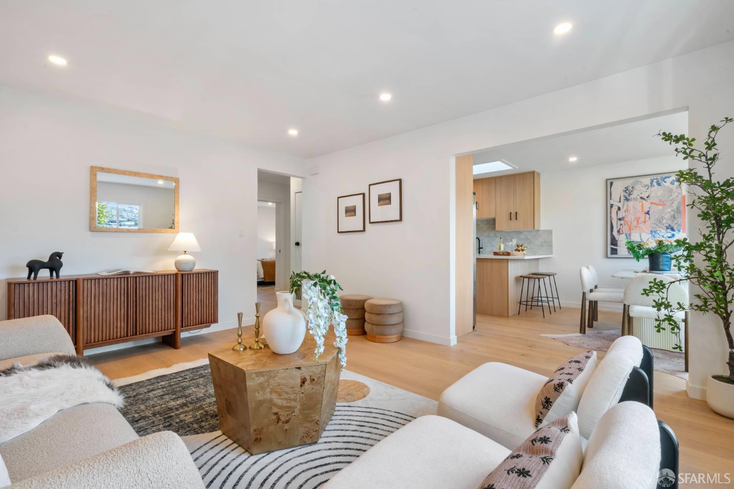 Detail Gallery Image 7 of 86 For 147 Gaven St, San Francisco,  CA 94134 - 3 Beds | 3 Baths