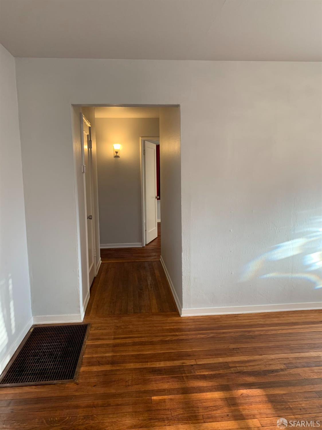 Detail Gallery Image 2 of 7 For 1510 Timothy Dr, San Leandro,  CA 94577 - 3 Beds | 1 Baths