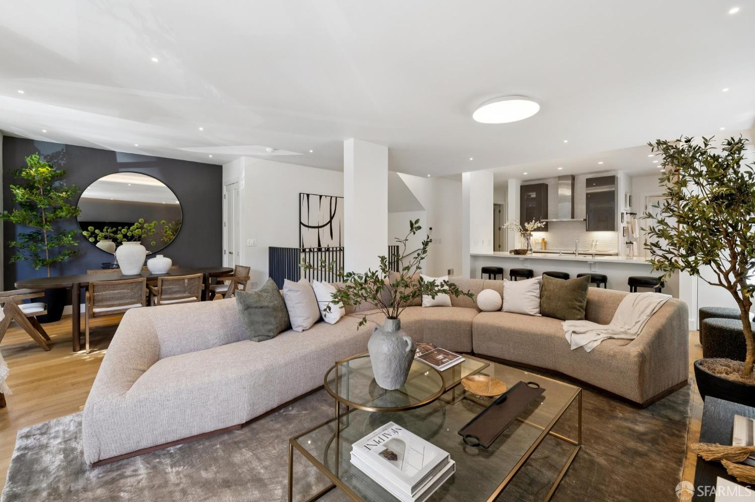 Photo #4: 426116498 Listing: Photo #4