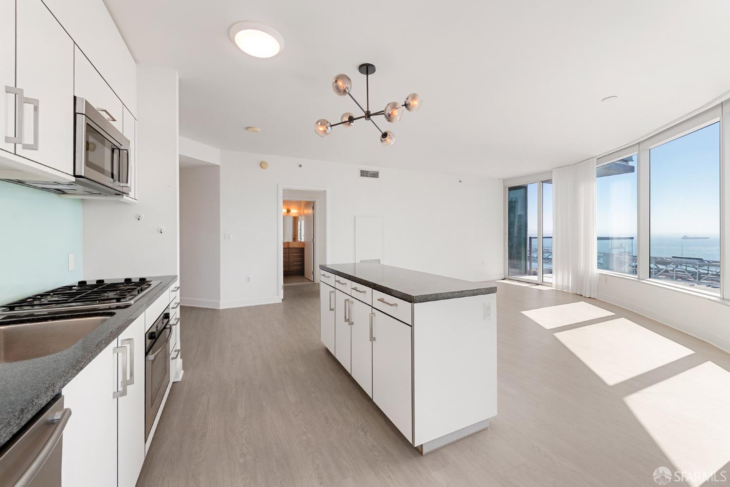 Detail Gallery Image 7 of 42 For 301 Main St 25f,  San Francisco,  CA 94105 - 2 Beds | 2 Baths