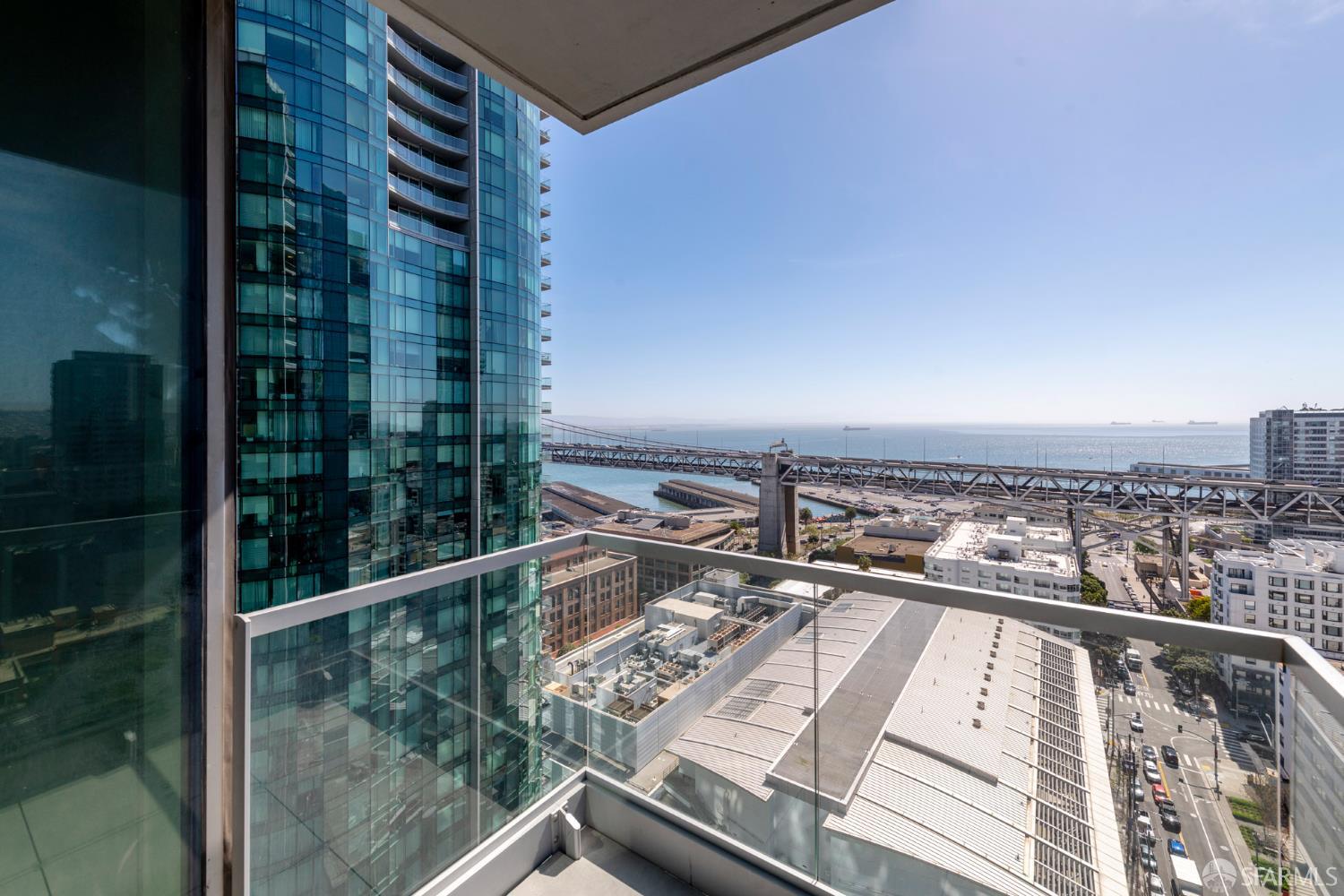 Detail Gallery Image 15 of 42 For 301 Main St 25f,  San Francisco,  CA 94105 - 2 Beds | 2 Baths