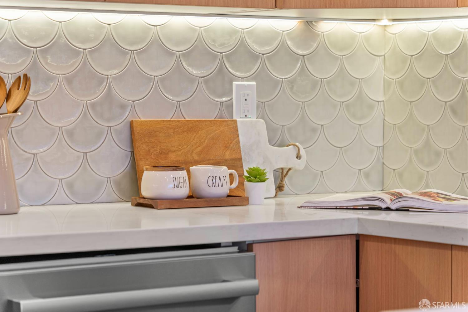 Detail Gallery Image 19 of 86 For 147 Gaven St, San Francisco,  CA 94134 - 3 Beds | 3 Baths