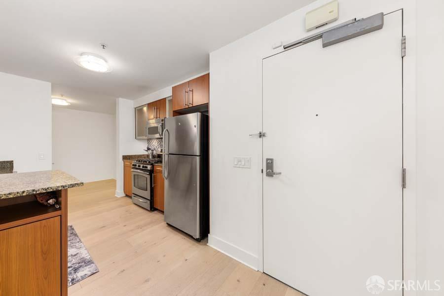 Front Image Thumbnail for SF426116702