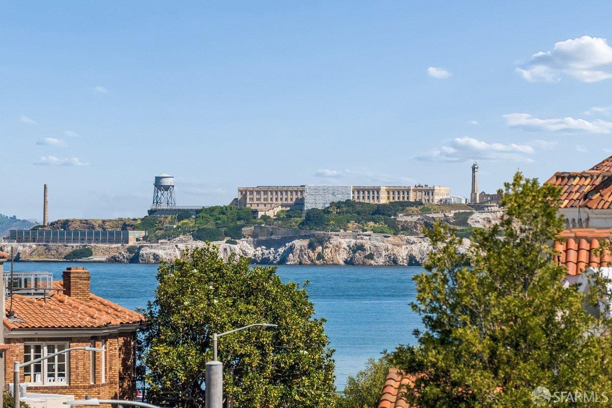 Detail Gallery Image 30 of 39 For 15 Rico Way #1,  San Francisco,  CA 94123 - 2 Beds | 1/1 Baths