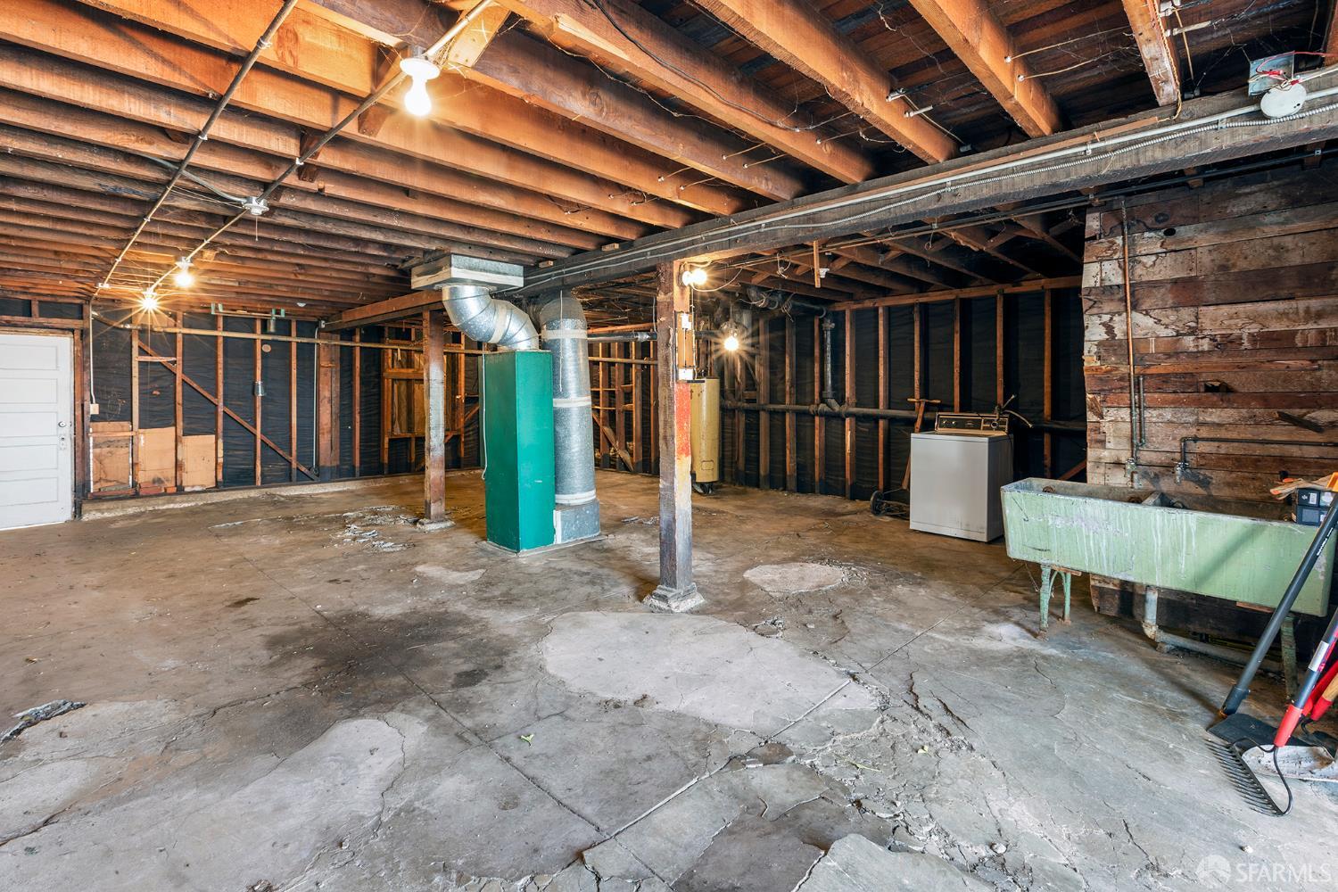 Detail Gallery Image 16 of 26 For 711 Vienna St, San Francisco,  CA 94112 - 2 Beds | 1 Baths