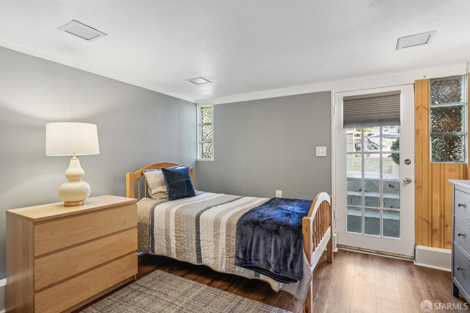 Detail Gallery Image 21 of 24 For 437 Staples Ave, San Francisco,  CA 94112 - 1 Beds | 1 Baths