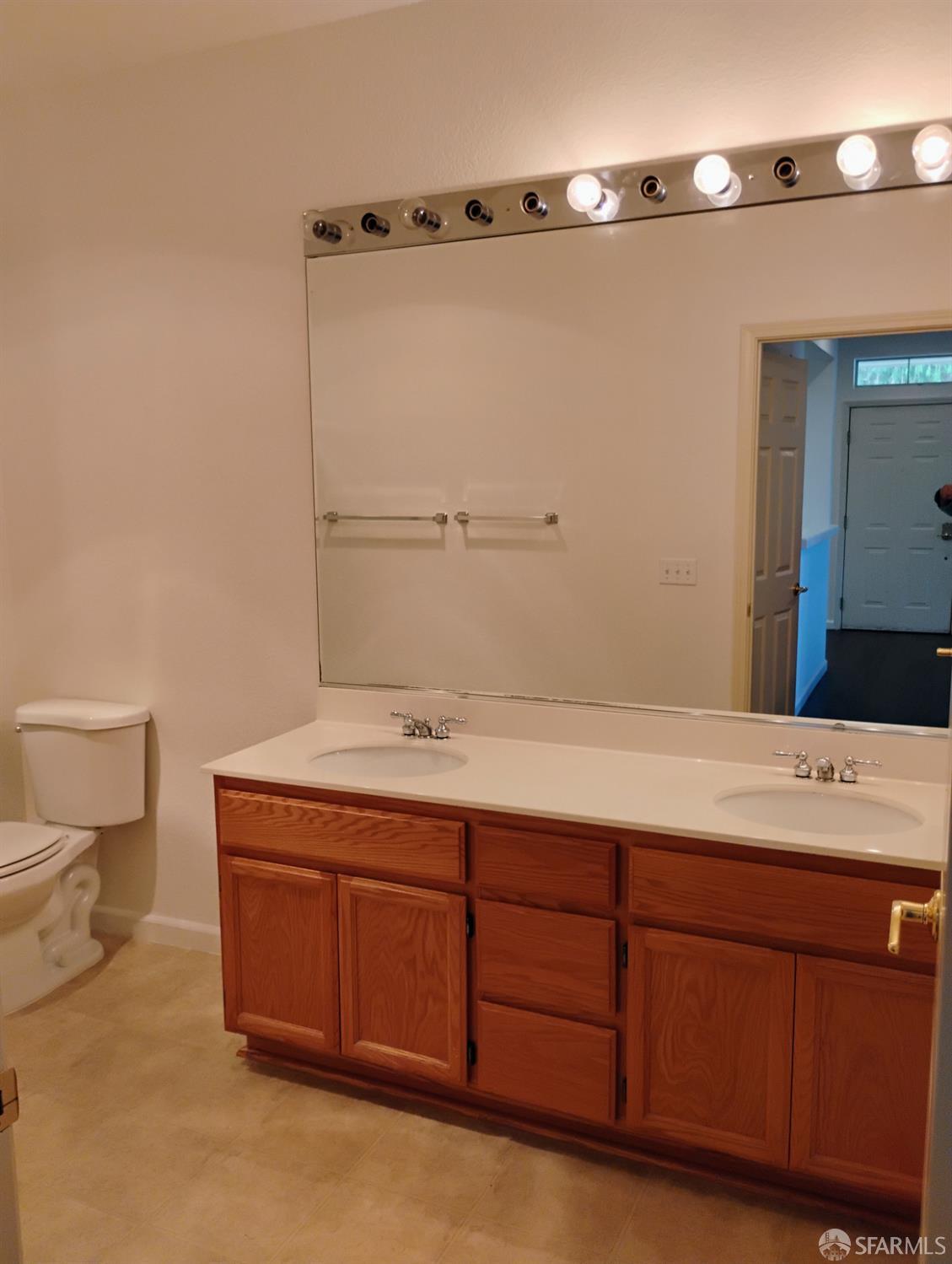 Detail Gallery Image 6 of 18 For 2902 Hastings Shore Ln, Redwood Shores,  CA 94065 - 1 Beds | 1 Baths