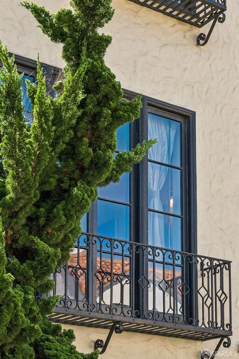 Detail Gallery Image 35 of 39 For 15 Rico Way #1,  San Francisco,  CA 94123 - 2 Beds | 1/1 Baths