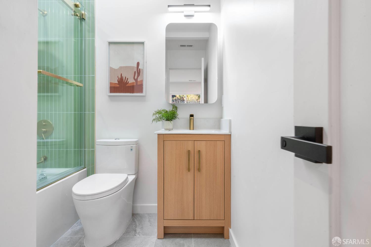 Detail Gallery Image 23 of 86 For 147 Gaven St, San Francisco,  CA 94134 - 3 Beds | 3 Baths